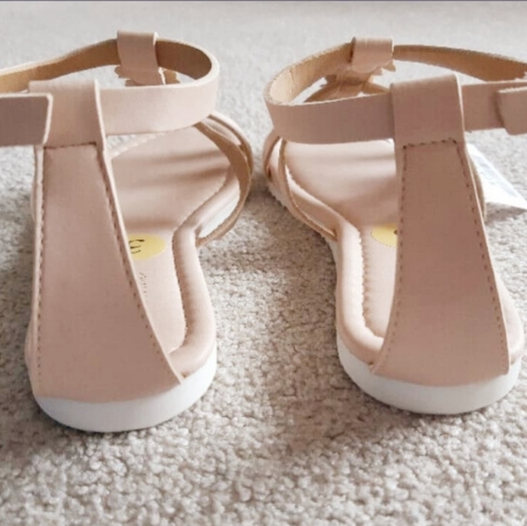 Girl's Sandals - Picture 4 of 5
